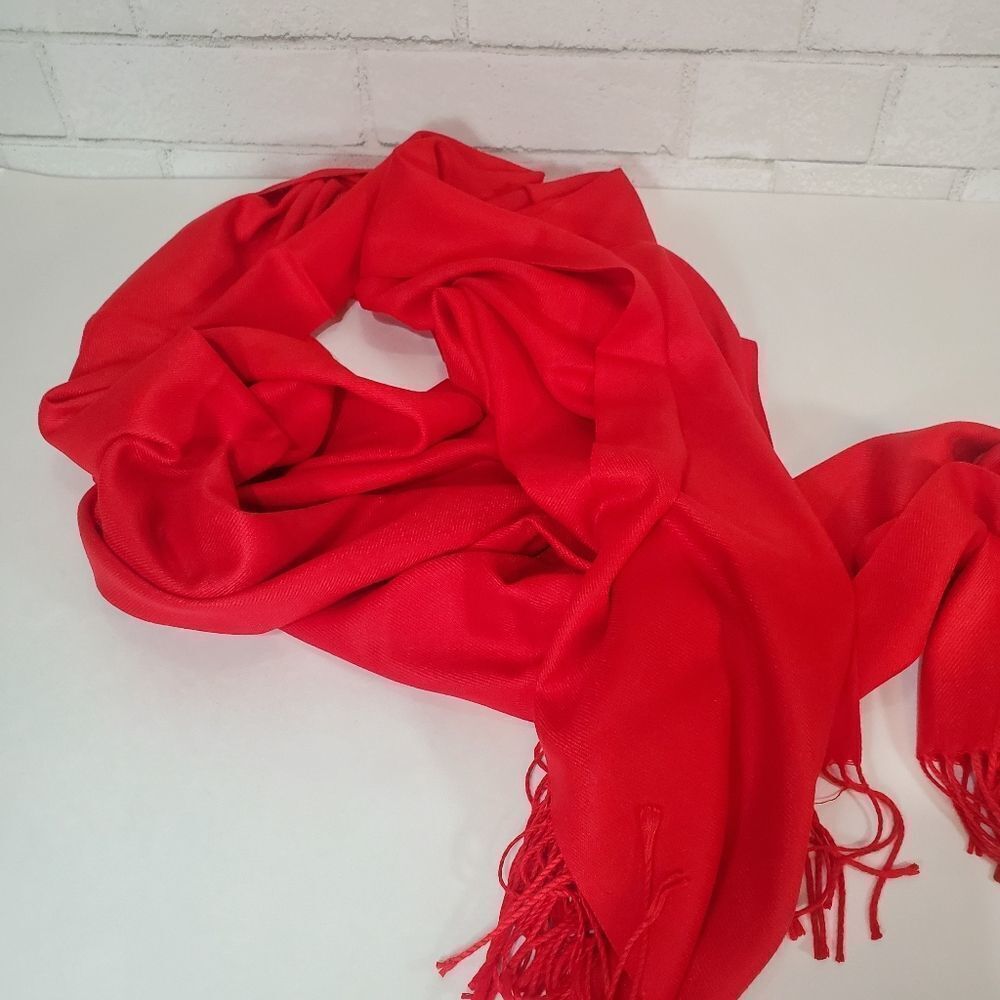 NWOT red soft fringe scarf‎